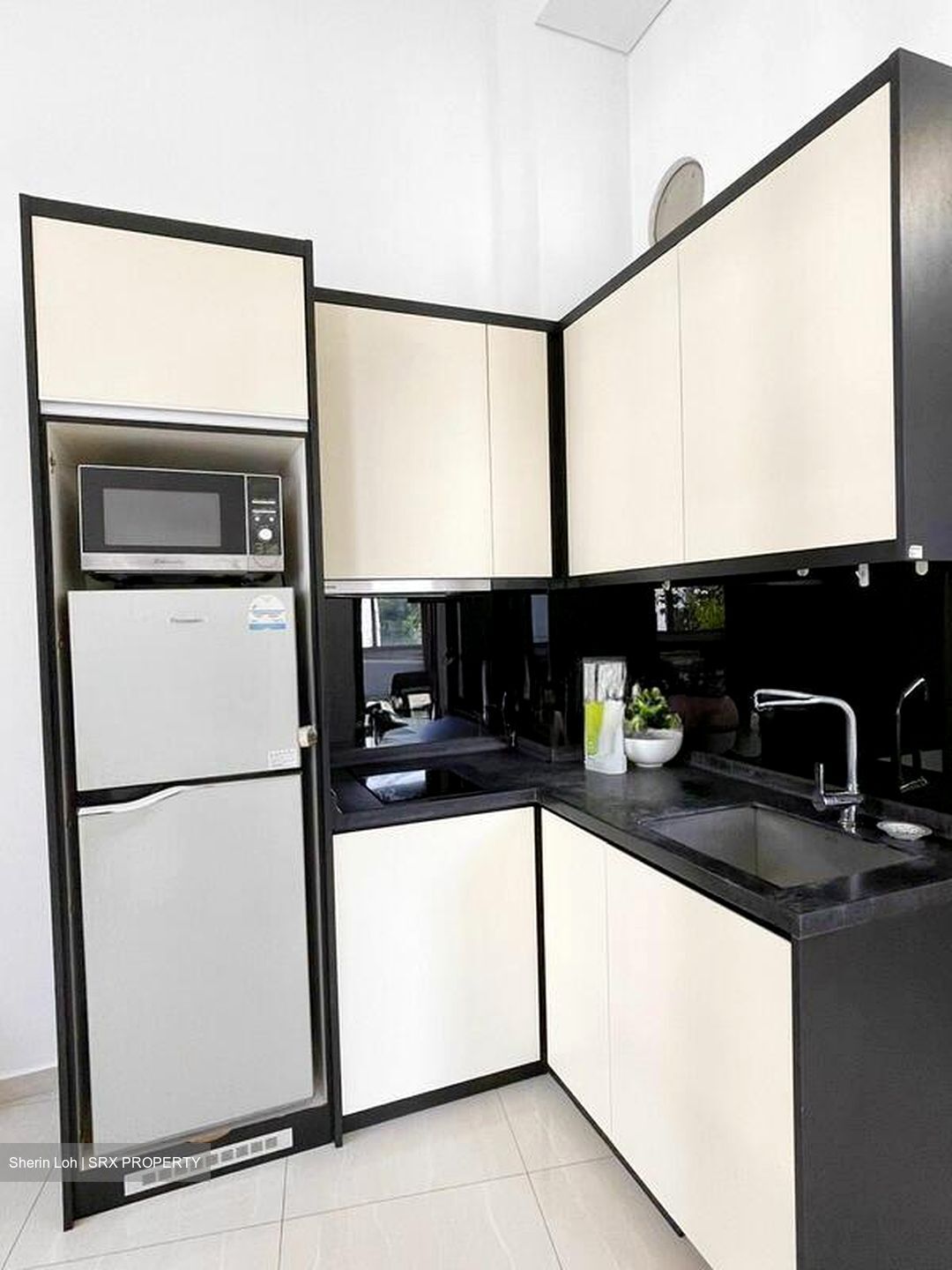 Oxley Edge (D9), Apartment #569557571